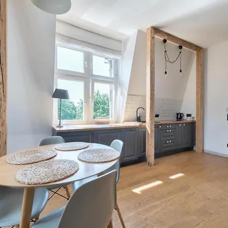 Dr - Parkowa Apartmán *